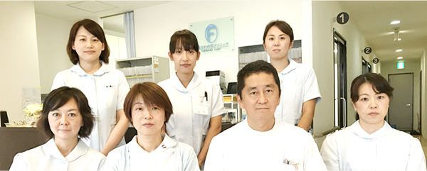 医師を志したのは、「人を助け、喜ばれる仕事がしたい」という想いから